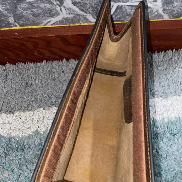 Authentic Gucci Sherry Line Bag - Picture 7 of 10